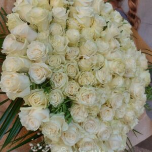 Букет от 151 бели рози “So adore you” ” -