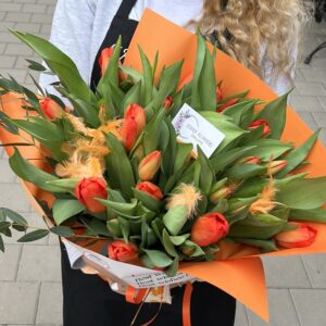 Букет от лалета  “Best wishes”