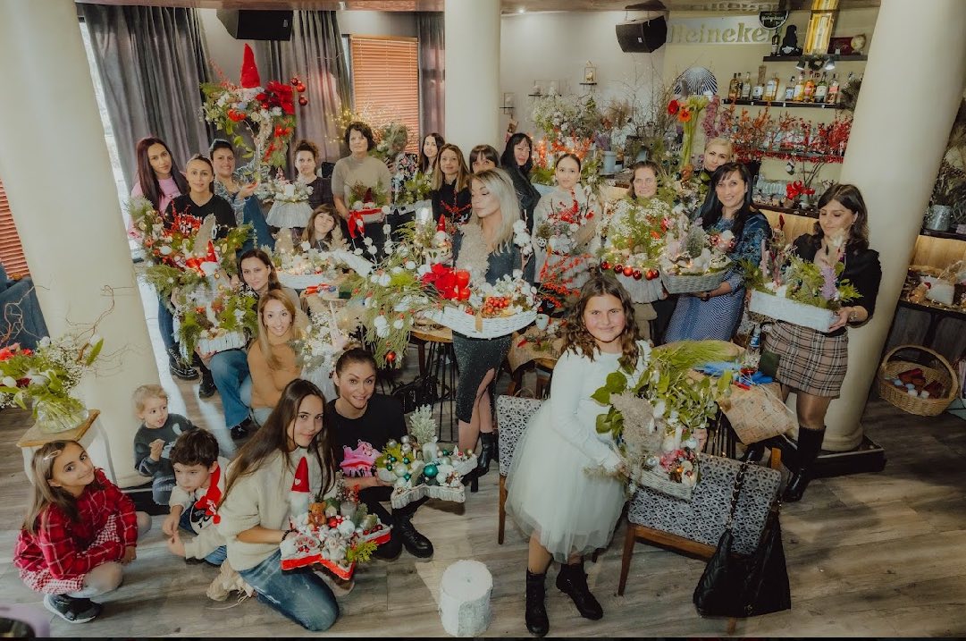 Christmas Workshop by Siana Flowers 2, Коледа в ръцете ти…