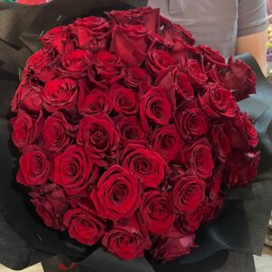 Букет от 51 червени рози - “Символ на вечната любов”