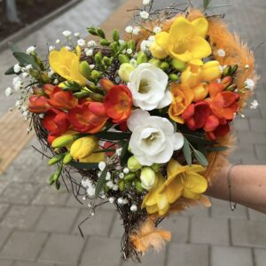 Сърце от цветя „Слънчева обич“