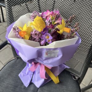 Букет “Пролетно намигване”